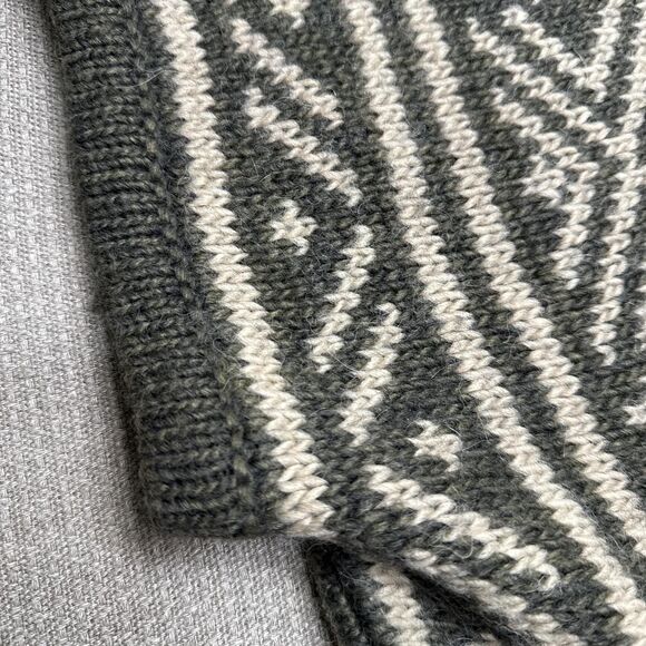 Vintage Wool Boho Poncho Vest w/ Pockets Drop Shoulder Cardigan Southwest Print - Picture 5 of 5